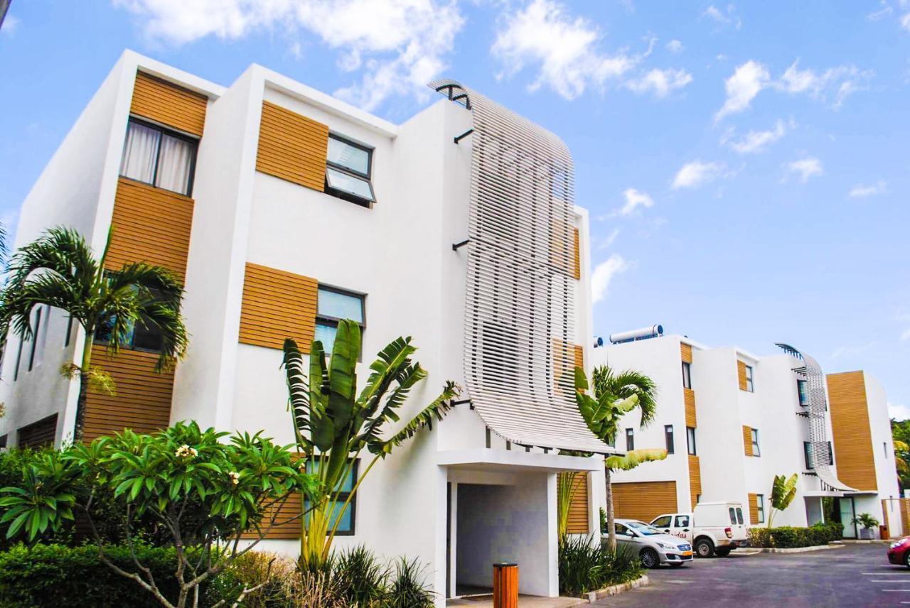 Cap Ouest Luxury Beachfront Flic-en-Flacq 外观 照片