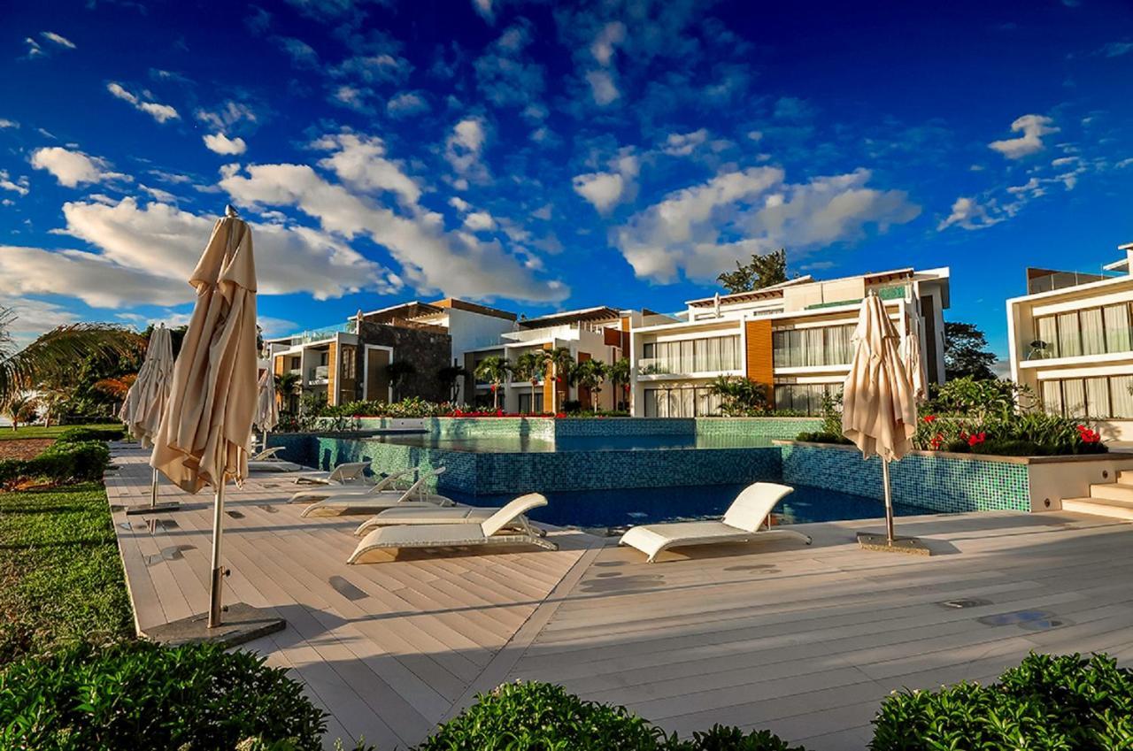 Cap Ouest Luxury Beachfront Flic-en-Flacq 外观 照片