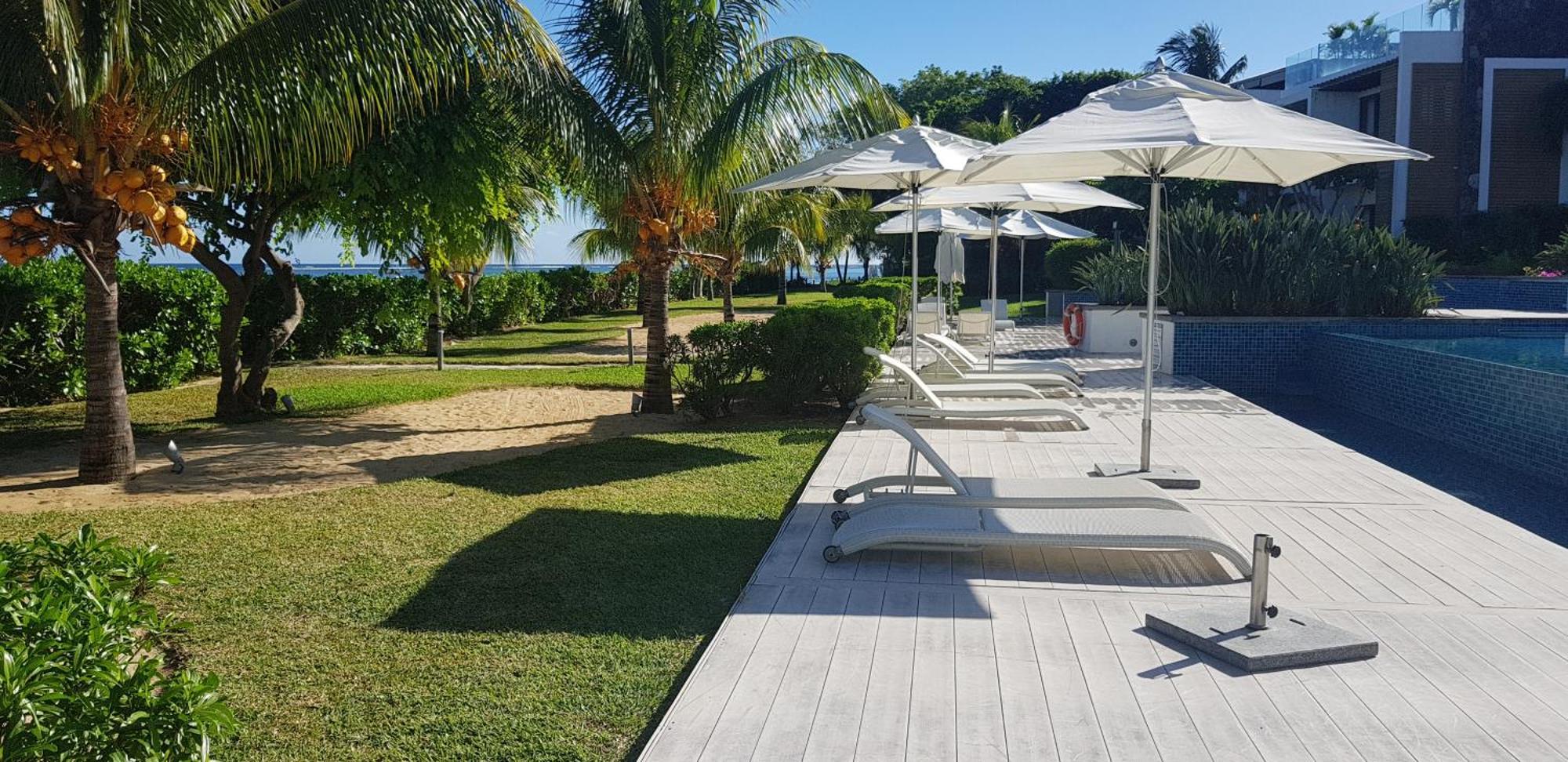Cap Ouest Luxury Beachfront Flic-en-Flacq 外观 照片
